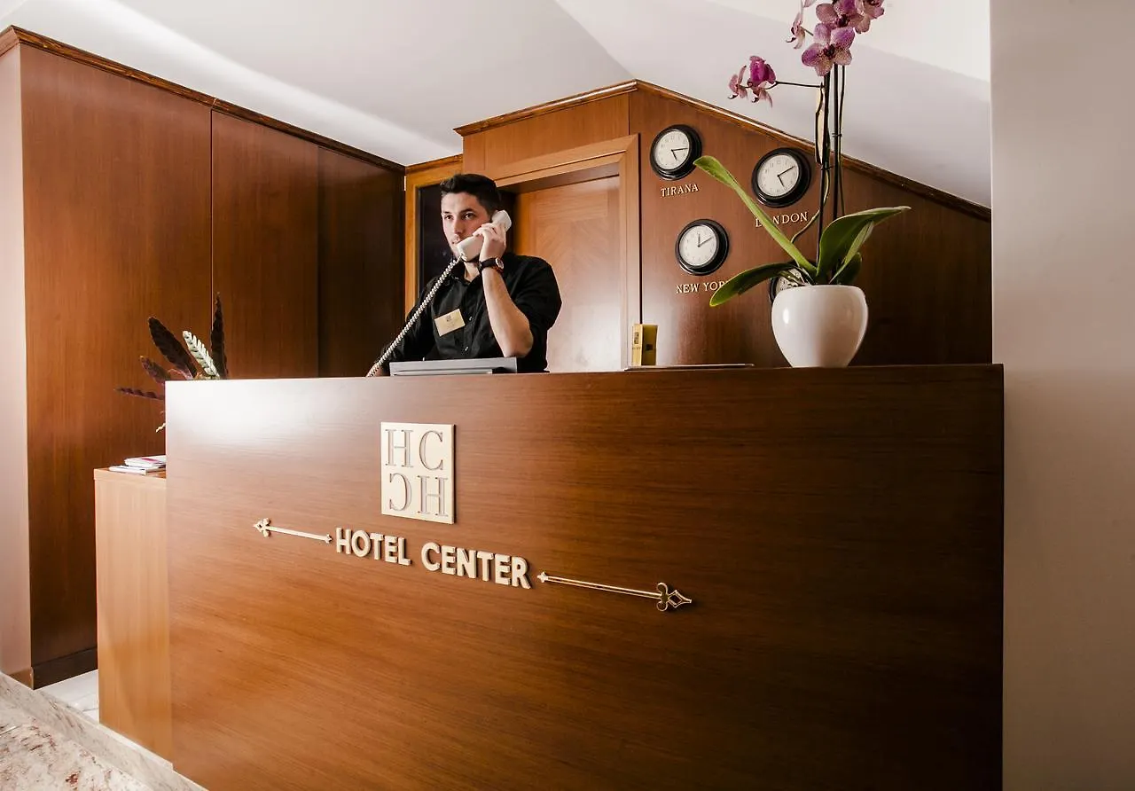 Hotel Center ジロカストラ